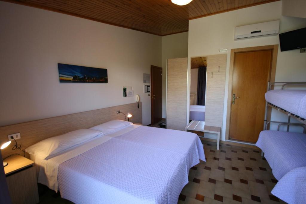 Albergo Centopini Gemmano Номер фото