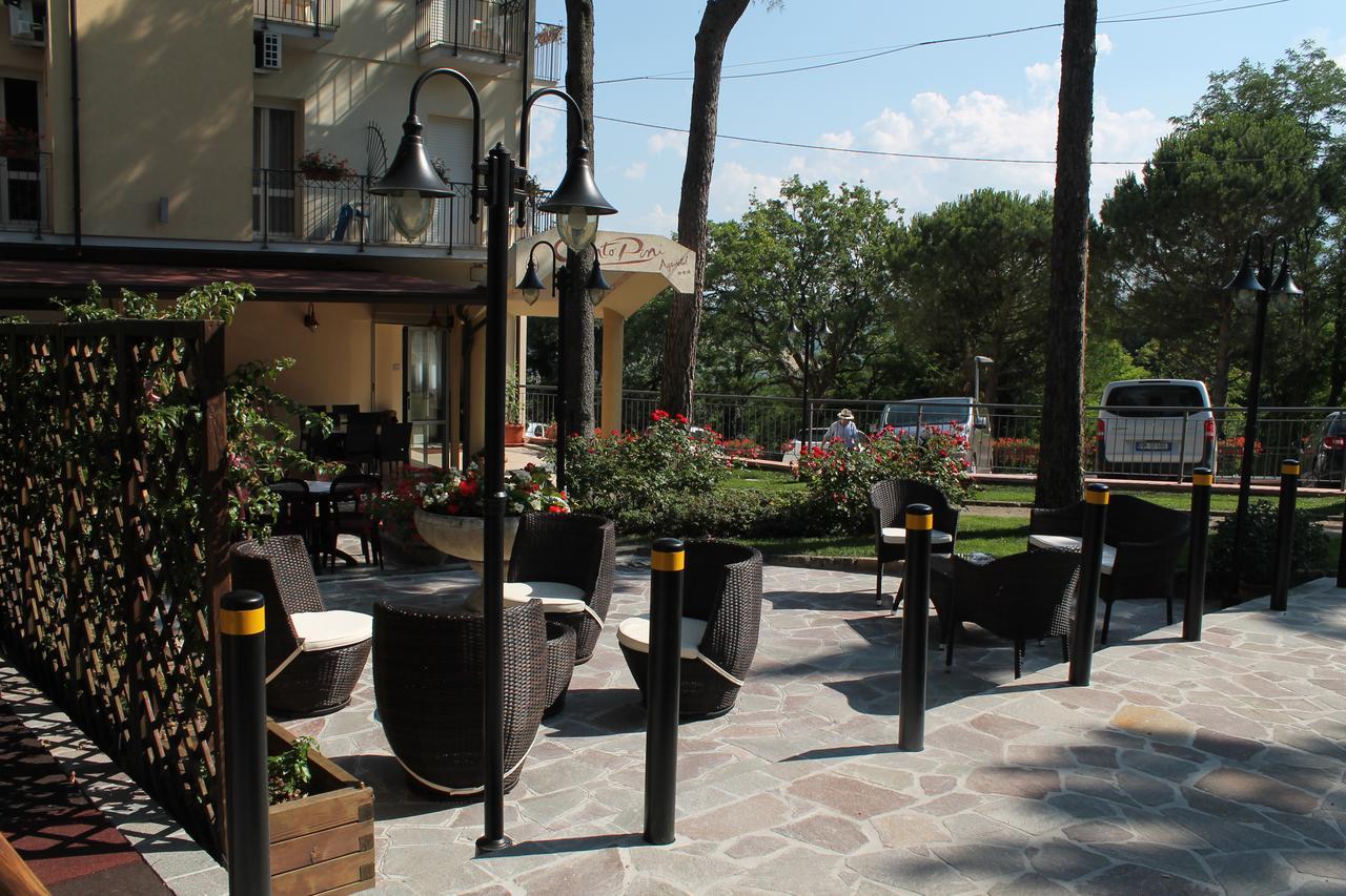 Albergo Centopini Gemmano Екстер'єр фото