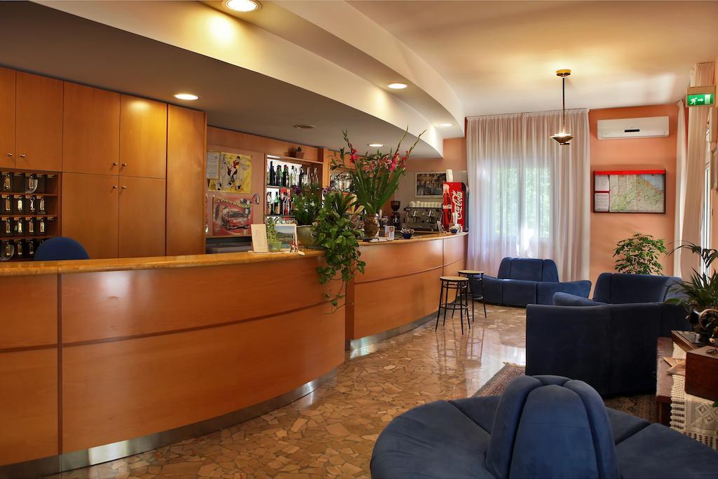 Albergo Centopini Gemmano Екстер'єр фото